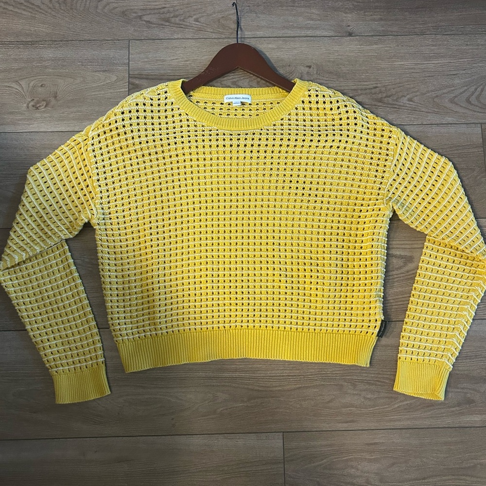Calvin Klein Jeans Yellow Open Knit Cropped Sweater Medium